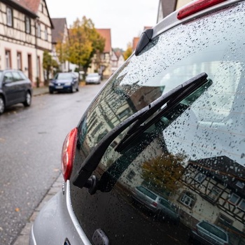 Ramienko stierača zadného okna pre Peugeot 107 C1 2005-2013