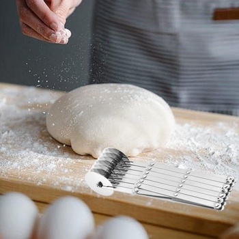 Kolíčko na cesto, krájač cesta, delič cesta, 7stupňová nastaviteľná rýchlosť, robustné a odolné, na