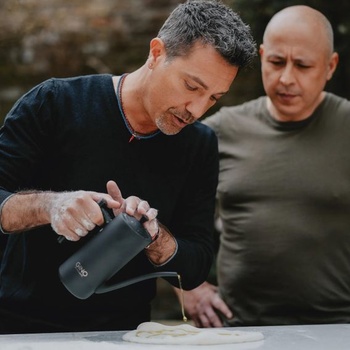 Gino D'Acampo Oil Drizzler 700 ml – stylový italský design, vysoce kvalitní nerezová ocel pro