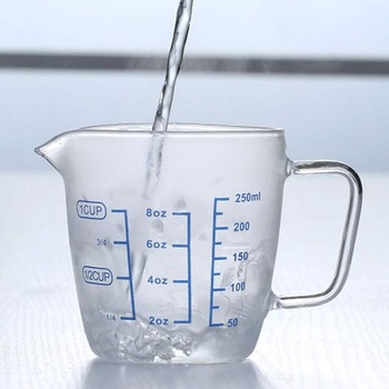 Sklenená odmerka 250 ml s viečkom (250 ml) 250 ml