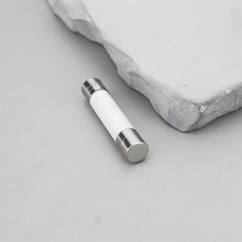 20 kusov poistiek pre elektrobicykle 30A s keramickým telom 5x20mm/6x30mm, kompatibilných s batériami