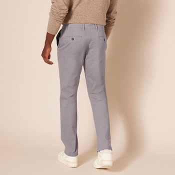 Pánske ležérne strečové chino nohavice Amazon Essentials, slim fit, celodenné nosenie, 40W / 29L,