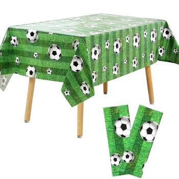 2 obrusy na futbalový stôl, 137x274cm, zelené, pre narodeninové oslavy