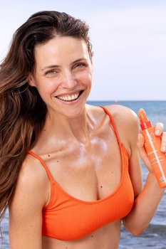 SVR - Ochranný sprej proti slunci SPF30 - Hydratační mléko v spreji - Vysoká ochrana proti UVA,