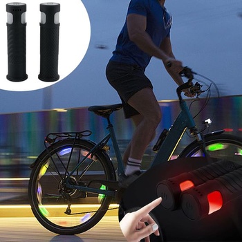 Směrová světla na koloběžku, rukojeť řídítek se směrovými světly, rukojeť řídítek elektrické