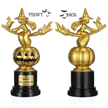 Zlatá halloweenska trofej NUOBESTY, cena Čarodejnica s tekvicou za kostýmový večierok