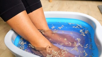 PIEDS'RELAX (LAVENDER) - Kúpeľ nôh - 20 šumivých guličiek s osviežujúcimi a dezodoračnými
