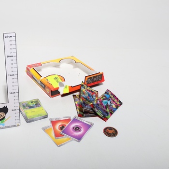Kartová hra Pokémon Trading: Kolekcia Pokémon Day 2026 (1 holografická promo karta, 1 mince a 3