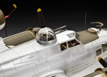 Model lietadla Revell B-17G Flying Fortness