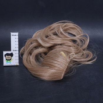 FESHFEN Cop so šnúrkou, prírodný vlnitý vrstvený príčesok, syntetický blond a popolavo blond zmiešaný