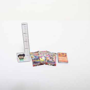 Pokémon: Kolekcia Pokémon Day 2026 (1 lesklá promo karta, 1 dielik a 3 boostery)