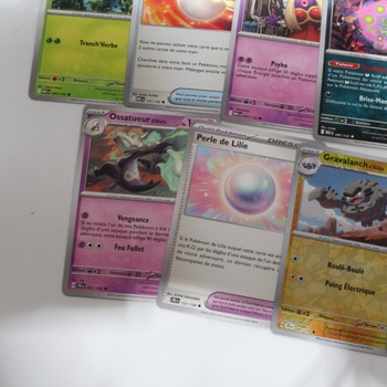 Pokémon: Zberateľská figúrka Mega Lucario-ex (1 lesklá promo karta, 1 promo karta veľkého formátu,