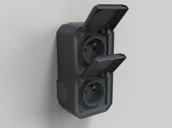 LEGRAND Vodeodolná dvojitá zásuvka IP55 s uzemnením Plexo – 2P + T 16 A kompletná s krytom – pre