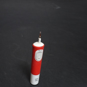 Elektrická zubná kefka Oral-B Pro Kids Leví kráľ pre deti — Elektrická zubná kefka pre deti od