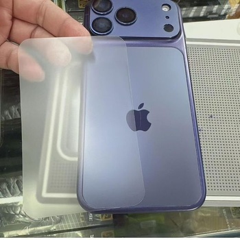 GIOPUEY Chránič chrbta pre iPhone 17 Pro Max, zadný kryt a kryt platformy pre fotoaparát, mäkký PET