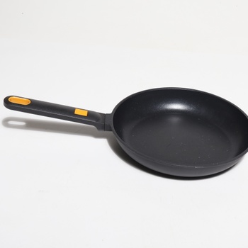 BRA Daily Pro | Panvica 26 cm, čierna a žltá, liaty hliník, plne kompatibilný s indukciou, trojvrstvový