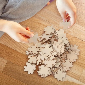 Toddmomy 100 dielikov prázdne drevené puzzle, nedokončené prázdne dieliky puzzle, puzzle pre domácich majstrov,