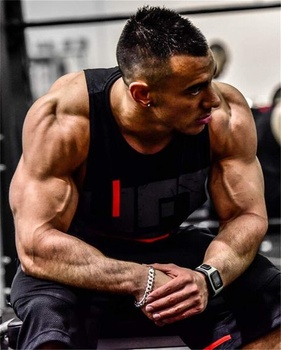 Pánske tielko na fitness a kulturistiku Stringer, veľkosť M, čierne