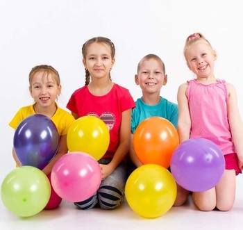 110 rôznych balónikov, latexové balóniky s priemerom 30 cm, detské narodeninové balóniky, héliové balóniky