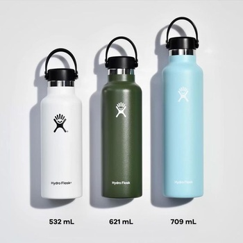 Vakuově izolovaná láhev na vodu Hydro Flask z nerezové oceli s nepropustným víkem Flex a práškovým