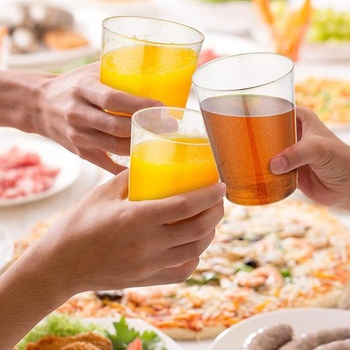 CYH 50 balení opakovaně použitelných plastových kelímků se zlatými třpytkami, 300ml průhledné párty