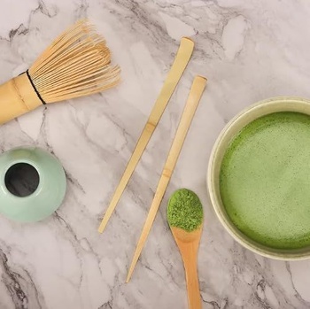 2 kopčeky Matchy, japonské chashaku, príslušenstvo pre čajový obrad