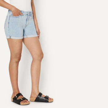 Dámske džínsové kraťasy Amazon Essentials slim-fit so stredným pásom a vnútorným švom 10,2 cm,
