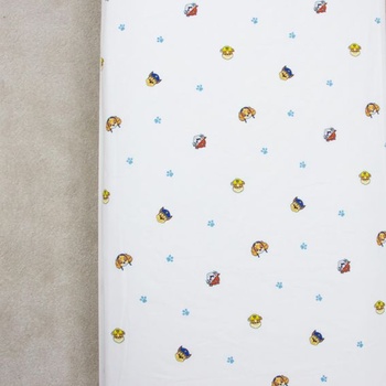 Oficiálne napínacie prestieradlo Tlapková patrola do detskej postieľky | Dizajn 