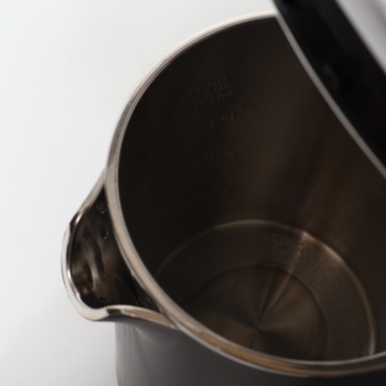 Rýchlovarná kanvica Arendo čierna nerez 1,5 l