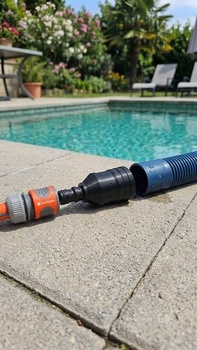 Adaptér kompatibilný so systémom Gardena Click pre bazénovú hadicu s priemerom 38 mm (svorka)