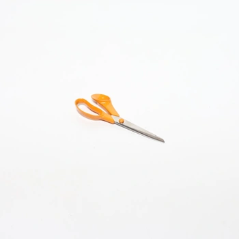 Univerzálne remeselné a látkové nožnice Fiskars Classic, pre pravákov, celková dĺžka: 21 cm, vylepšený