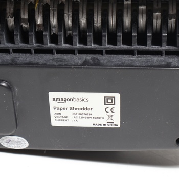 Skartovačka Amazon Basics čierna