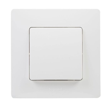 LEGRAND Križovatka 10AX, Niloé Monoblock, kompletná s rámčekom, biela 396462 Križovatka Individuálna