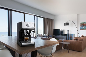 Pákové espresso De'Longhi ECP3321BK