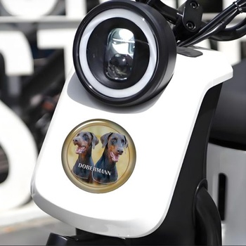 Samolepka na auto s dobermanom, reflexná, vodotesná, PVC materiál, vtipná okrúhla samolepka s