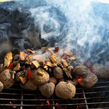 Grillart® Premium BBQ Smoking Chips Mix XL súprava 4 kusov pre tú špeciálnu dymovú chuť - vysoko