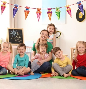 UPINS Závěsná dekorace s girlandou z cukrových kornoutů pro první školní den, školní girlanda s