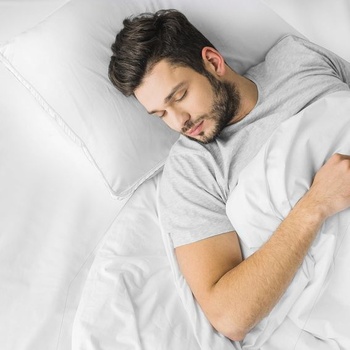 Vankúš Utopia Bedding Pillow 65x65cm, biela
