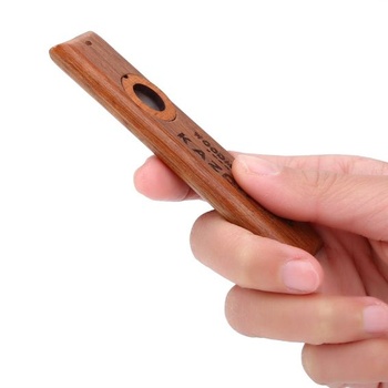 Drevený kazoo, ústny nástroj s unikátnym zvukom pre ukulele a gitaru, vrátane 2 náhradných membrán