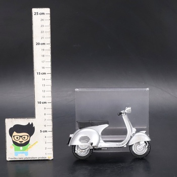 Model motocyklu NewRay 57863 Vespa