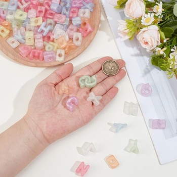 SUNNYCLUE 1 krabička 100 akrylových korálků s písmeny, 3D korálky s písmeny, 20 mm, velké náhodné