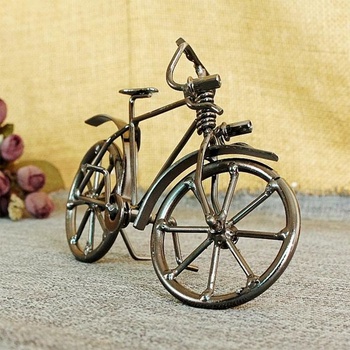 Figuratívna dekorácia bicykla, miniatúrna socha bicykla, dekorácia kovových modelov