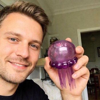 Medúza mäkká hračka, senzorická hračka s medúzou pre deti i dospelých, trblietavá antistresová loptička