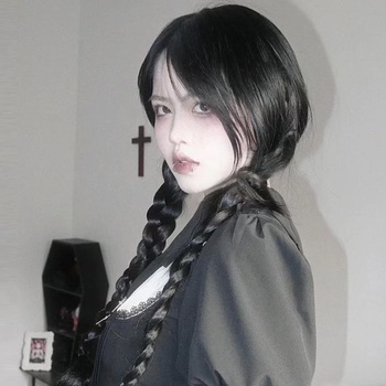 Cosplay parochňa s čiernymi vrkôčiky pre dospelých