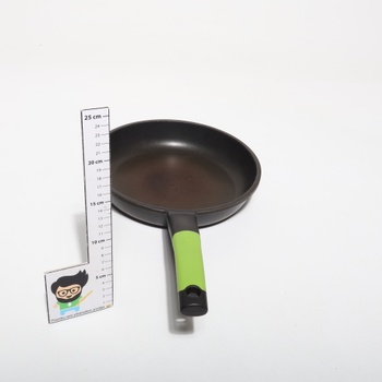 BRA Prior | Panvica, 28 cm, liaty hliník s nepriľnavým povrchom, vhodná pre všetky typy varných dosiek