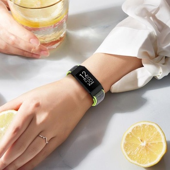 Nylonový náramok Runostrich kompatibilný s Fitbit Charge 4/Charge 3/SE, mäkký náhradný náramok,