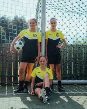 Kraťasy AKO Manchester 2.0 bez spodných nohavičiek, dámske veľkosti 42-44, tmavo modré
