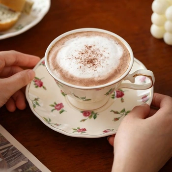 Sada vintage šálok a tanierikov Fanquare s ružovým vzorom, elegantné porcelánové šálky na kávu, 180ml
