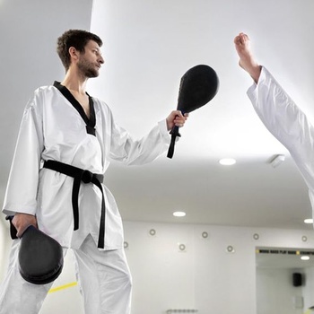 Chrániče na kopy do taekwonda, chrániče rukou do taekwonda, dvojité chrániče na kopy, dvojité