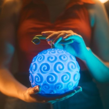 Grupo Erik One Piece Gom Gomu no Mi LED lampa nočné svetlo dekoratívne fialová